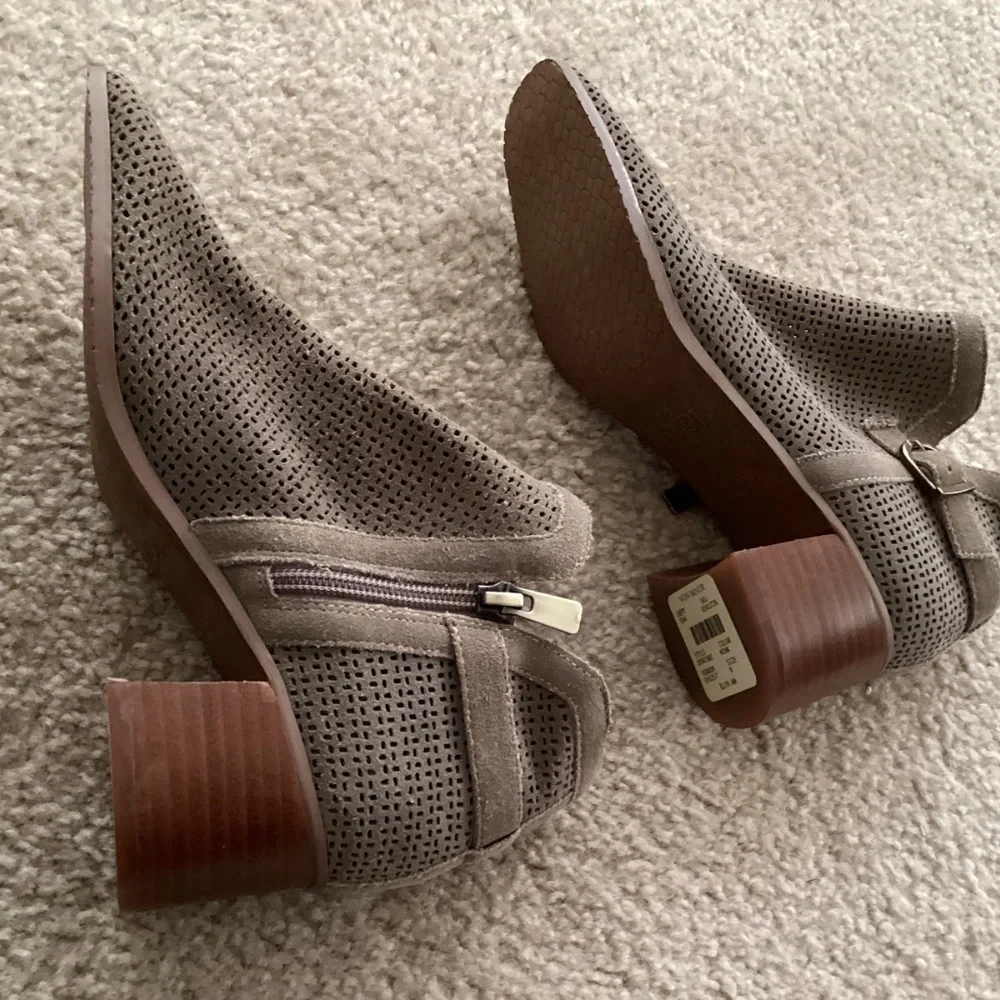NYDJ Boots size 6